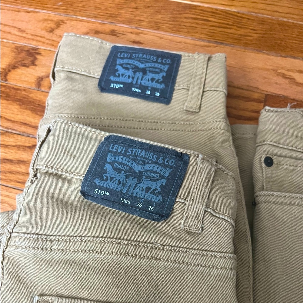 Unisex Levi’s Tan 510 skinny Jean size 12Reg 26w26l